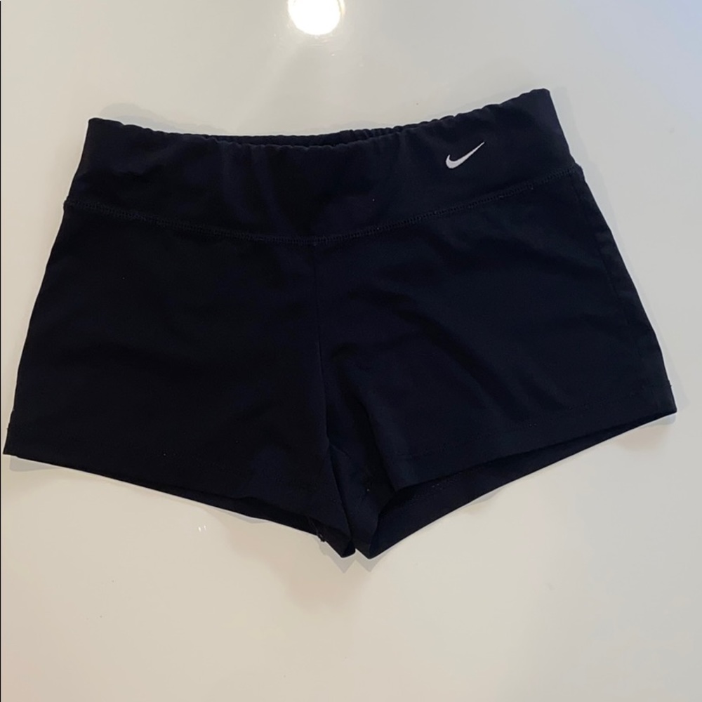 Nike Performance Fit Black Volleyball Shorts sz M